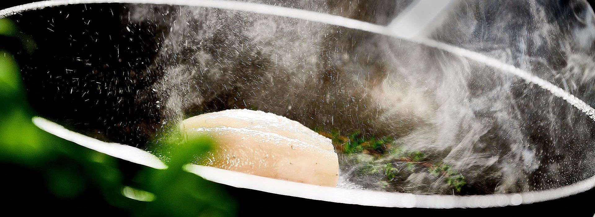 Elegantes Fischgericht oder kräftiges Steak - für jeden hat unser Restaurant etwas zu bieten